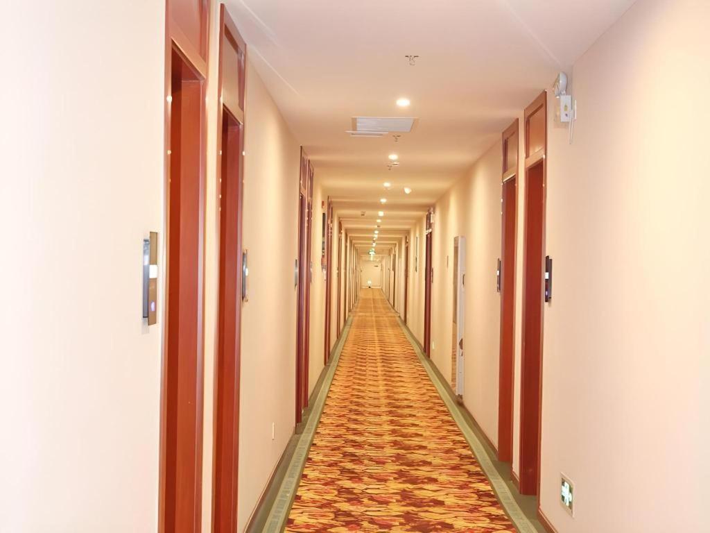 Greentree Alliance Yichang East Yichang Station Hotel Kültér fotó