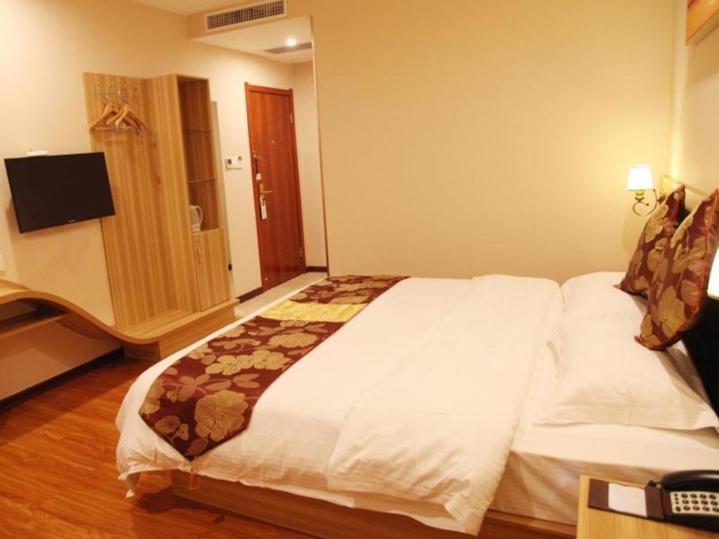 Greentree Alliance Yichang East Yichang Station Hotel Kültér fotó