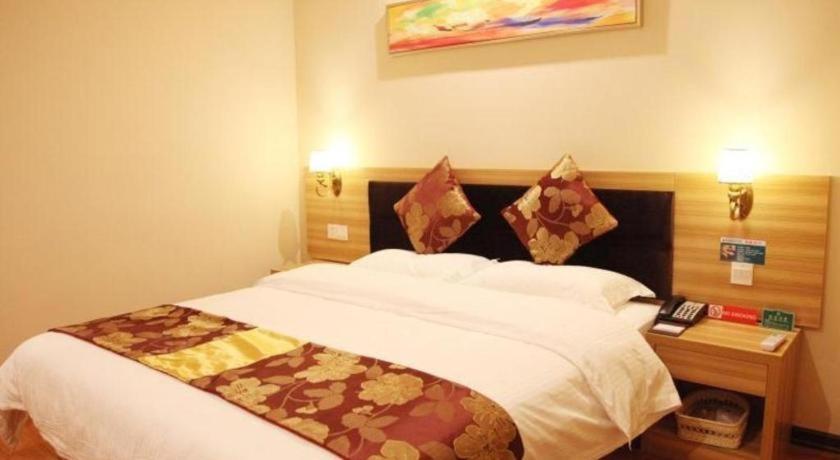 Greentree Alliance Yichang East Yichang Station Hotel Kültér fotó