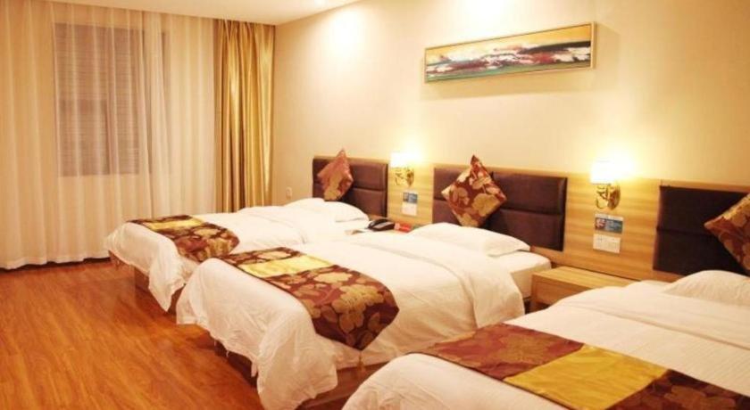 Greentree Alliance Yichang East Yichang Station Hotel Kültér fotó