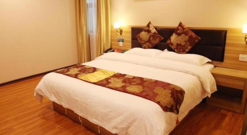 Greentree Alliance Yichang East Yichang Station Hotel Kültér fotó