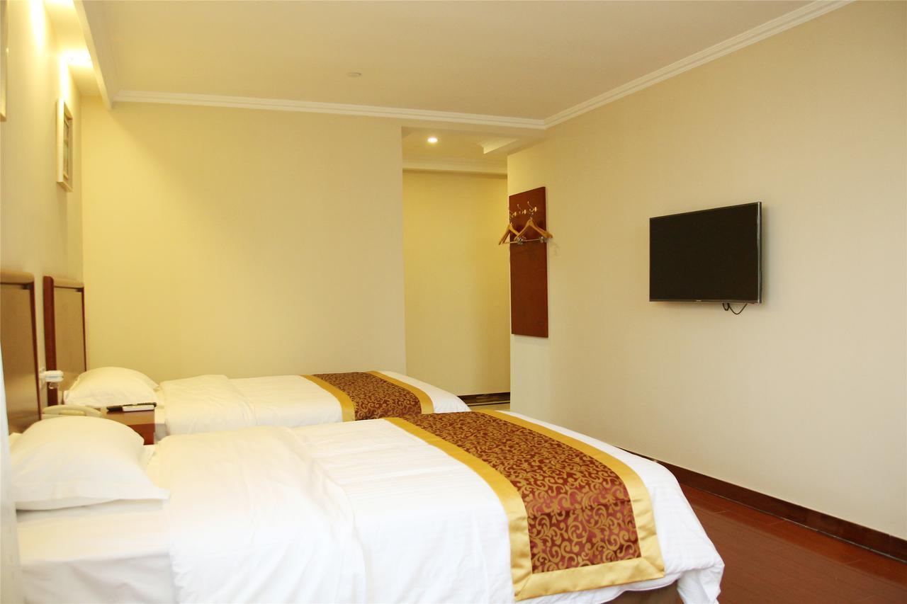 Greentree Alliance Yichang East Yichang Station Hotel Kültér fotó